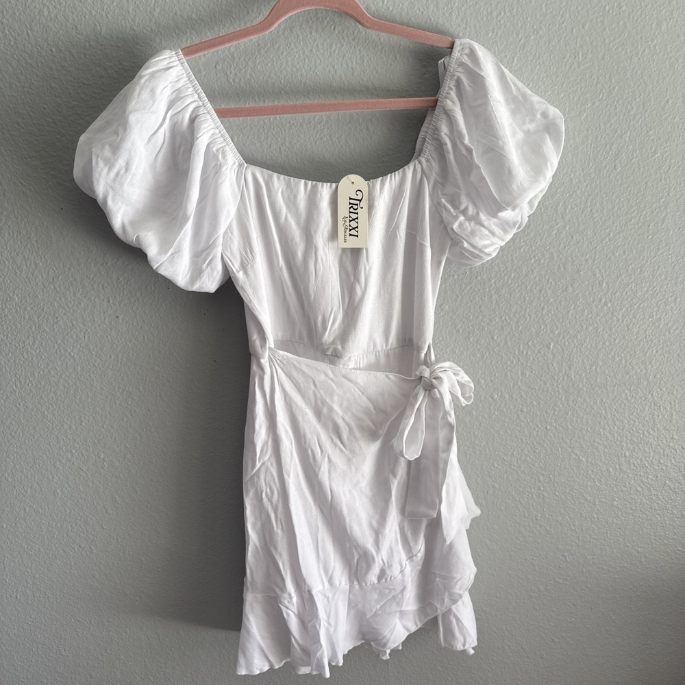 TRIXXI Los Angeles White Ruffle Wrap Mini Dress Romantic Babydoll Size Small